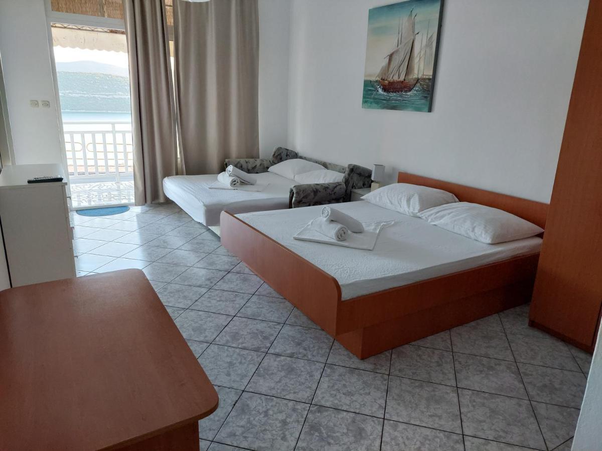 נאום Apartments Menalo מראה חיצוני תמונה